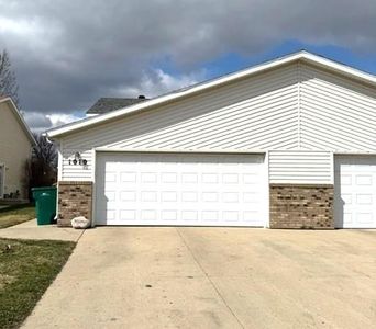 1010 Oak Pl