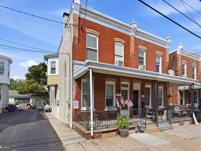 111 W 5th St