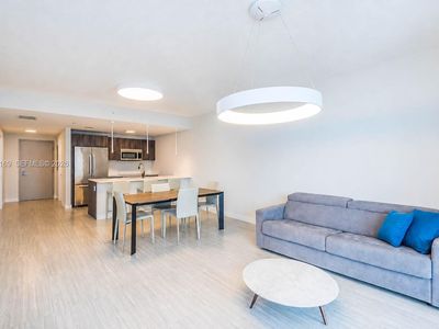 488 NE 18th St Unit 4406