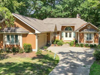 1207 Spinnaker Dr.