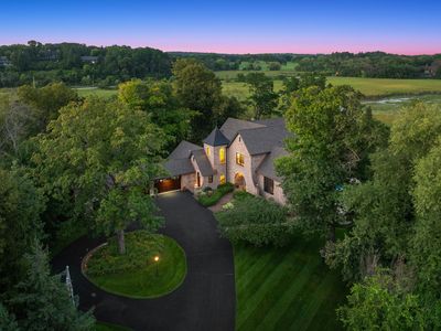 1070 Ferndale Rd W