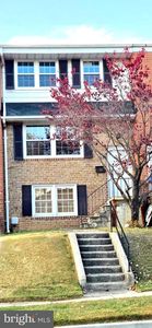 1016 Grovehill Rd