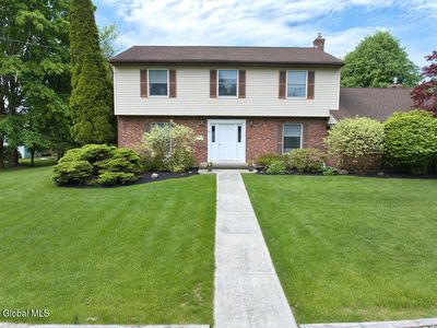 31 Crestwood Lane