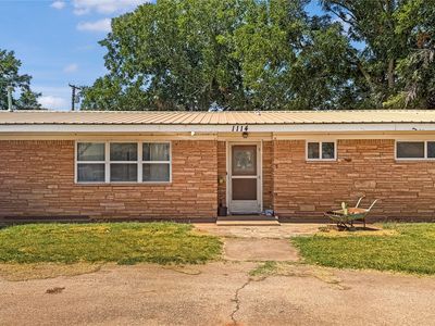 Property at 1114 W 1st St, Grandfield, OK