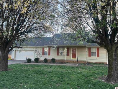 903 Sivley Rd