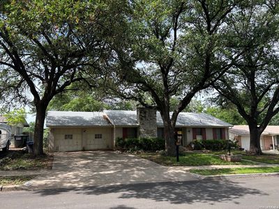 3807 OAK TRL