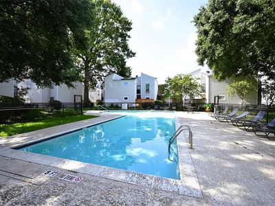 9809 Richmond Ave Unit G1