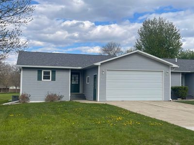 102 Golf Course Dr