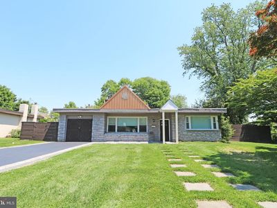 2205 Mary Ln