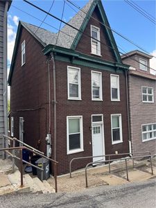 51 Sterling St
