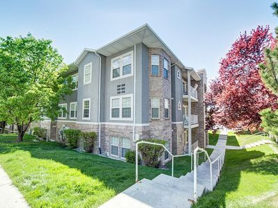 405 N Belmont Pl #350