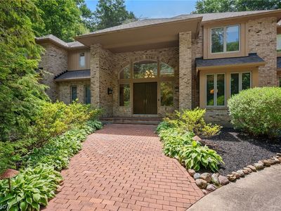 80 Easton Ln