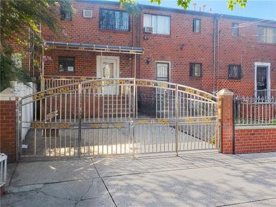582 Barbey St