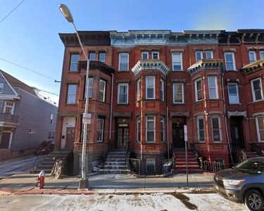 479 Bergen Ave