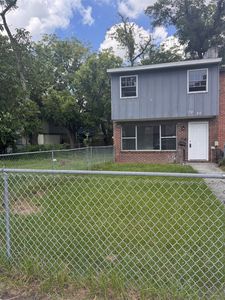 7020 Ken Knight Dr E