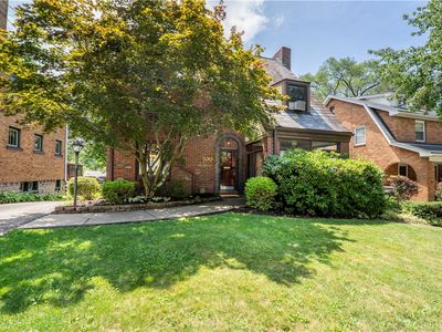 530 Lyndhurst Ave