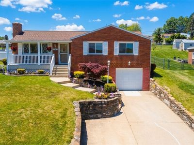 5128 Caste Dr