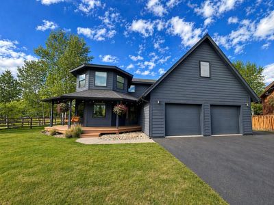 561 Mother Lode Loop