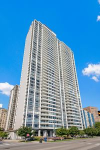 1300 N Lake Shore Dr APT 5A