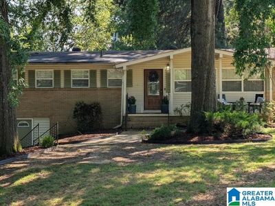 552 Edgecrest Dr