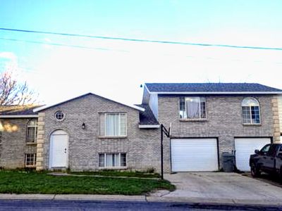 297 S North Creek Ln