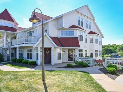 2138 Landings LANE