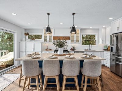 4825 Minneapolis Ave