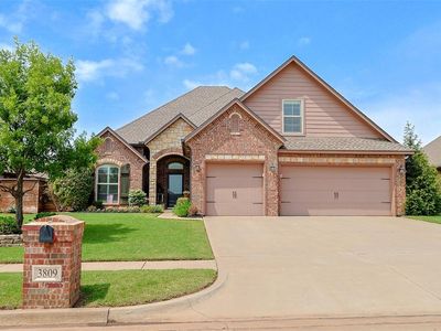 3809 Slater Dr