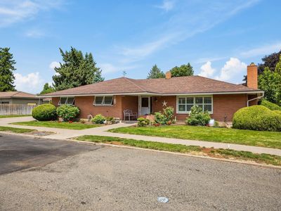 Property at 1104 Merriam St, Davenport, WA