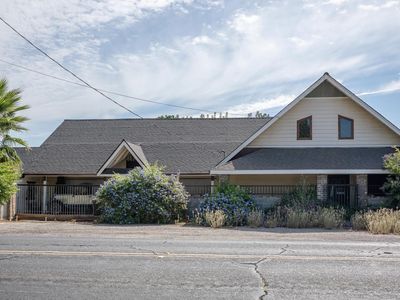 3024 Dakota Ave