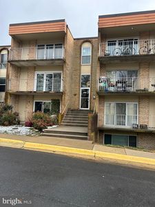 11925 Parklawn Dr APT 203