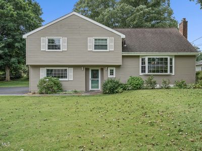 12 Lancaster Drive