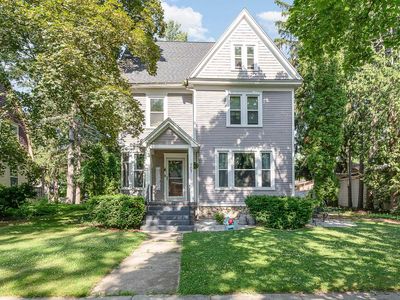 707 S University Ave