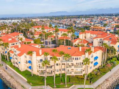 4241 Harbour Island Ln