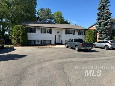 166 Crestview Dr