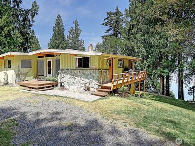 1351 Steffen Place