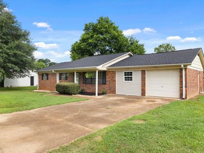330 Leona Dr