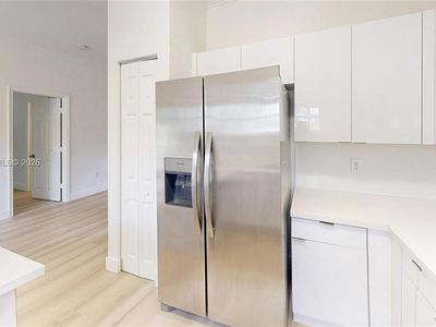 372 NE 26th Pl Unit 201