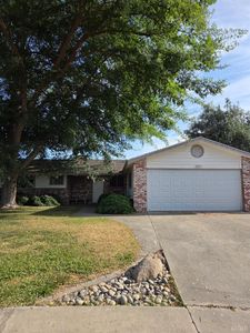 Property at 2889 Adrian Cir, Hanford, CA