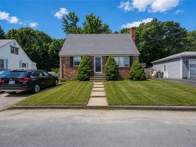 24 Alden St