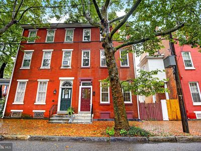 206 E Union St