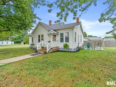 Property at 204 N Emmett St, Virden, IL