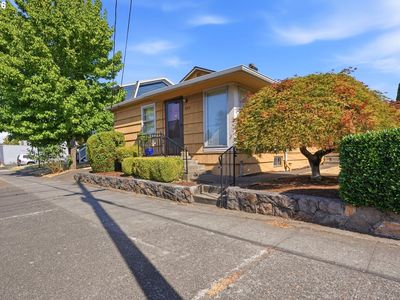 Property at 7015 NE Glisan St, Portland, OR