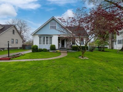 30 Woodbine Ave