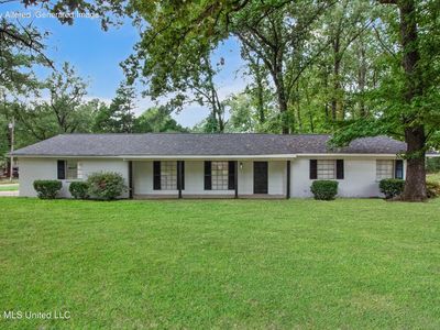 1027 Tanglewood Dr