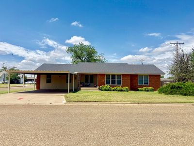 Property at 320 W Spruce St, Lockney, TX