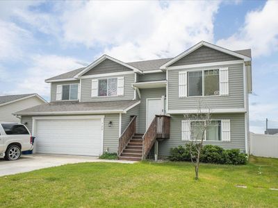 728 E Carrie Dr