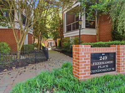 249 W Freemason St APT 205
