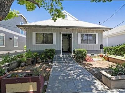 173 Clayton Ave