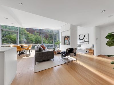 425 W 53rd St APT 419